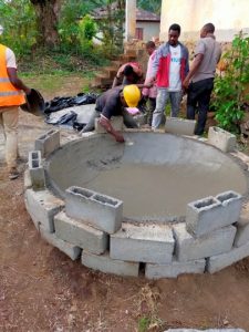 Bodem van de Calabash wordt afgewerkt.